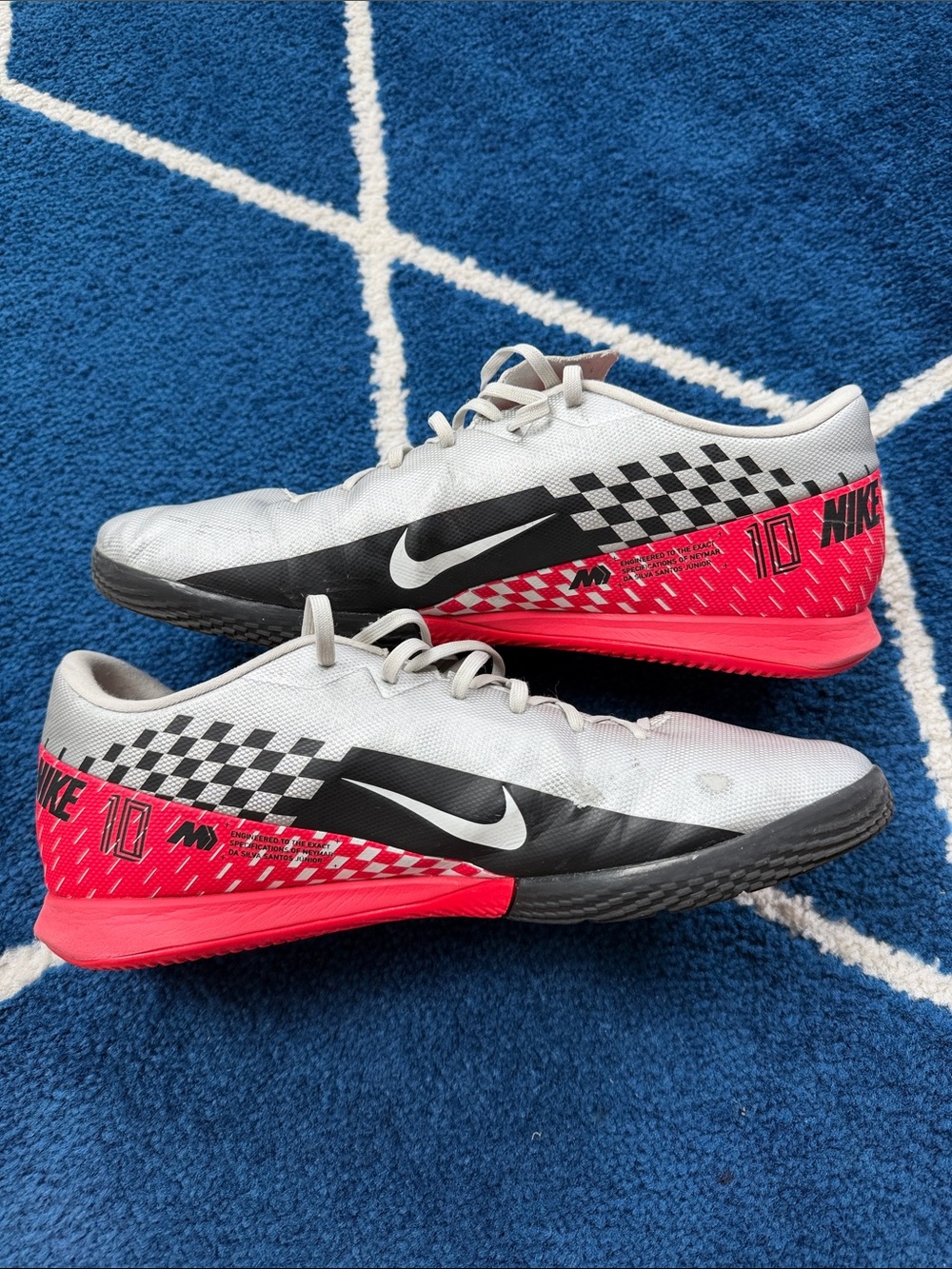Nike Mens Neymar Jr Indoor Soccer Shoes
